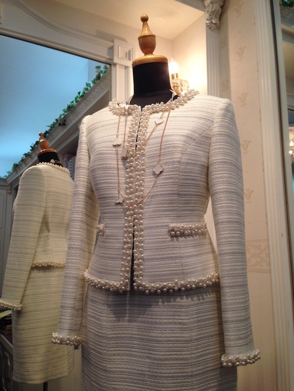 Custom women's tailored garment